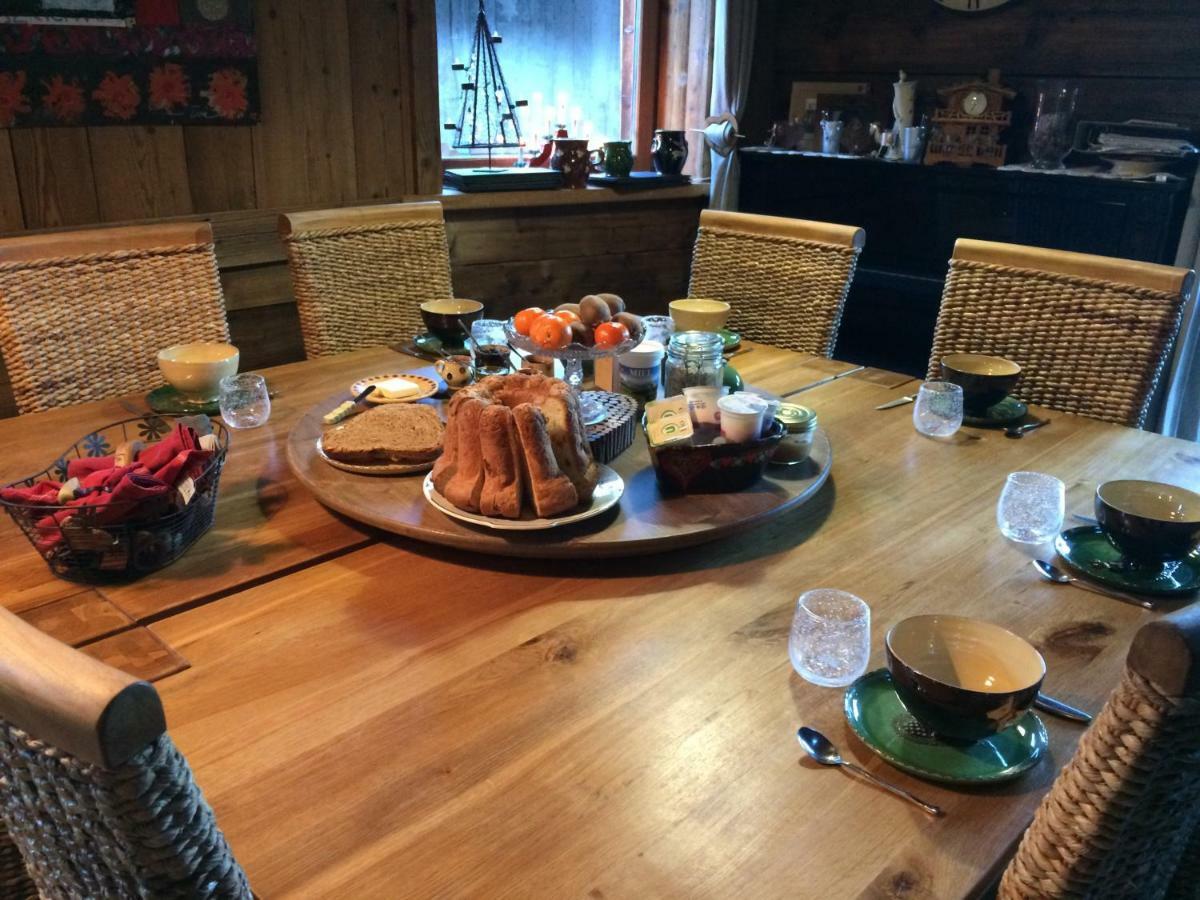 Chambre d'Hôtes La ferme d'en bas Samoëns Extérieur photo
