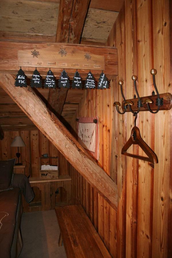 Chambre d'Hôtes La ferme d'en bas Samoëns Extérieur photo