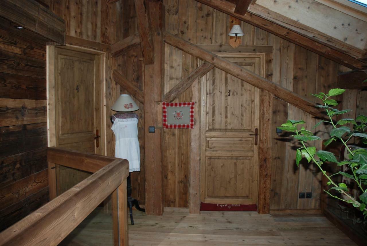 Chambre d'Hôtes La ferme d'en bas Samoëns Extérieur photo