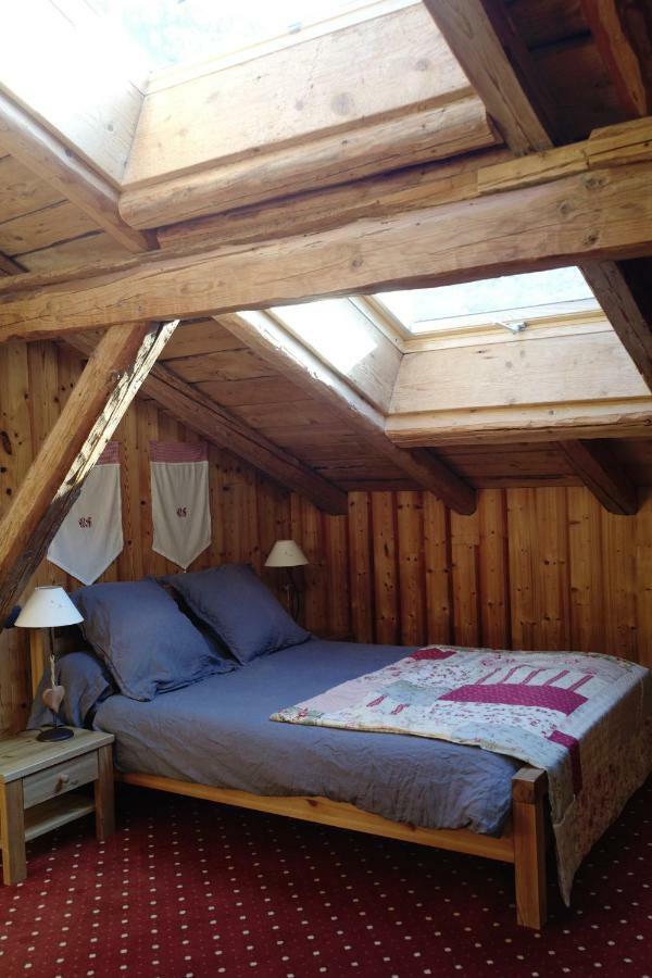 Chambre d'Hôtes La ferme d'en bas Samoëns Extérieur photo
