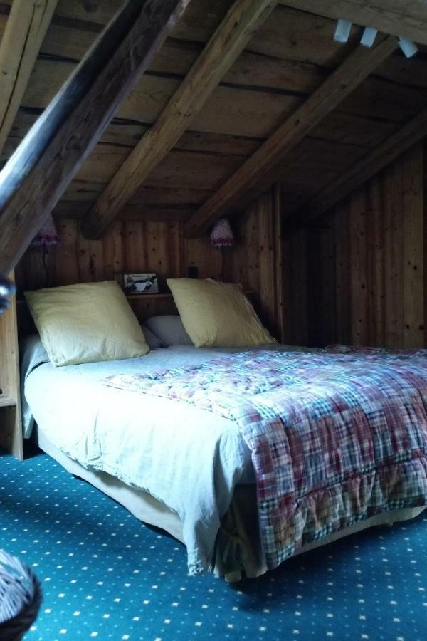 Chambre d'Hôtes La ferme d'en bas Samoëns Extérieur photo