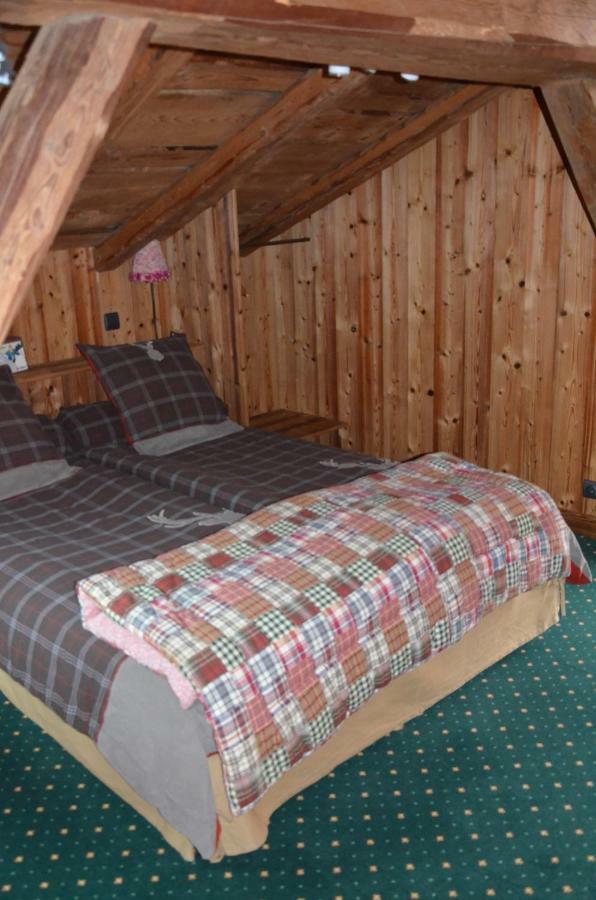Chambre d'Hôtes La ferme d'en bas Samoëns Extérieur photo
